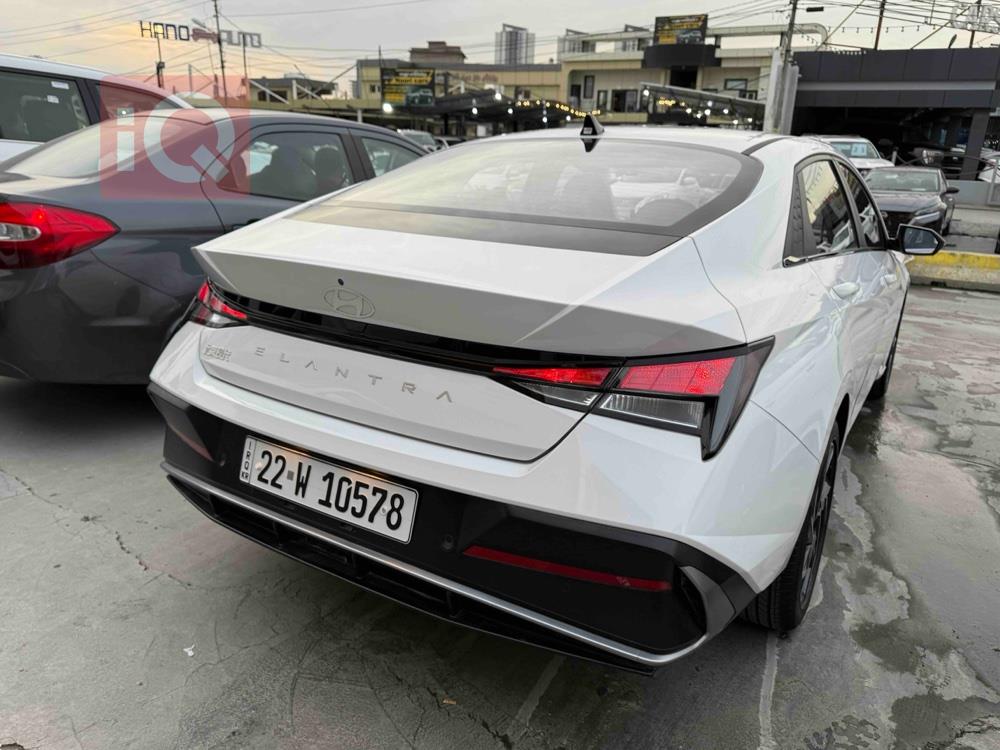 هیوندای ئەلەنترا